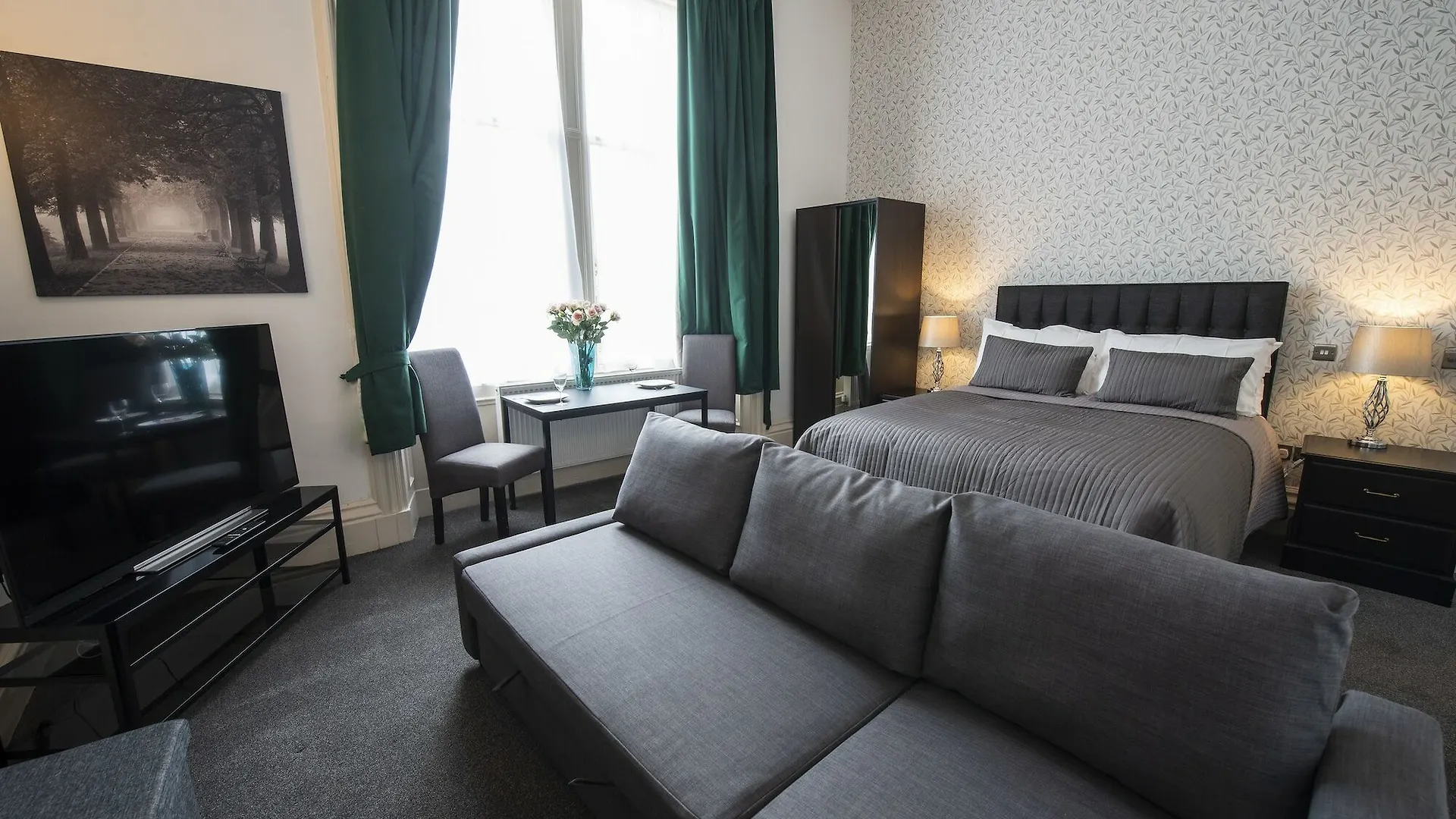 אדינבורו Grosvenor Suites 0*,  בריטניה